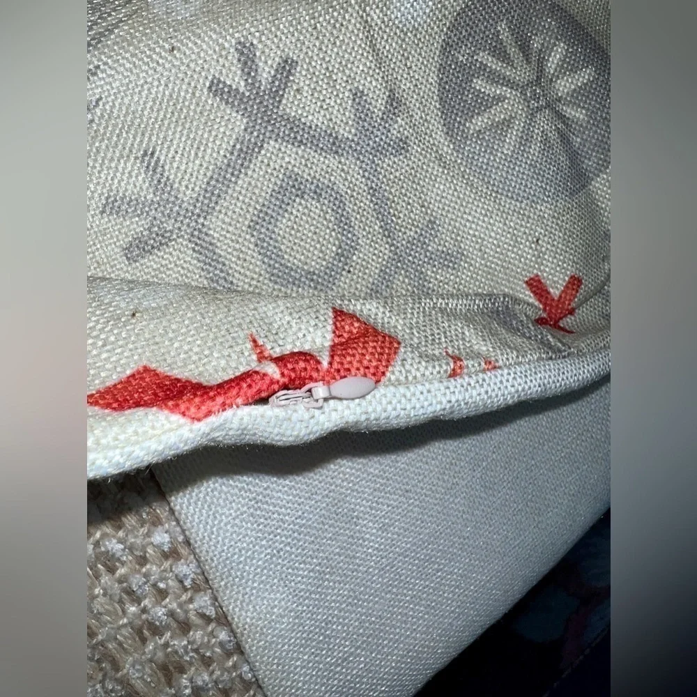 2 Christmas Pillow Covers 17.5”x 17.5” Canvas Burlap Retro Red Silver White